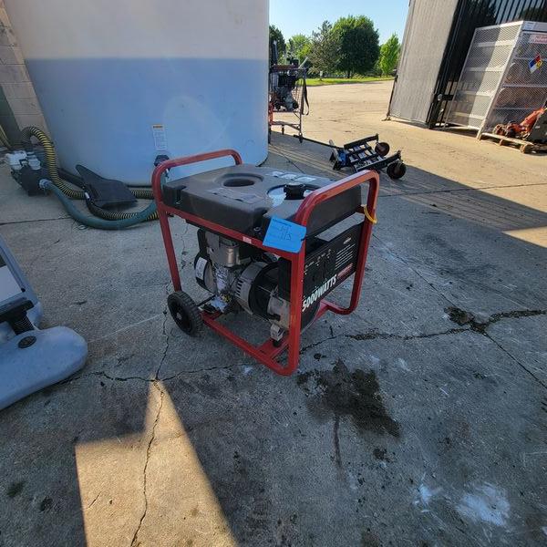 Briggs 5000W Portable Generator