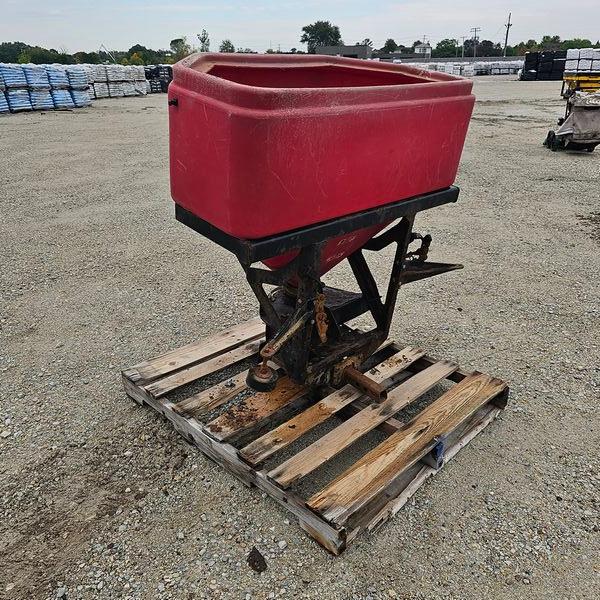 Boss Tailgate Spreader