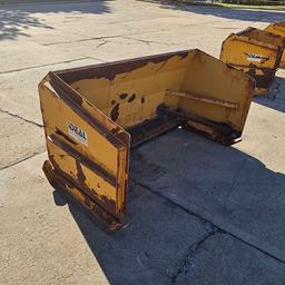 IDEAL 6' Skid Steer Pusher