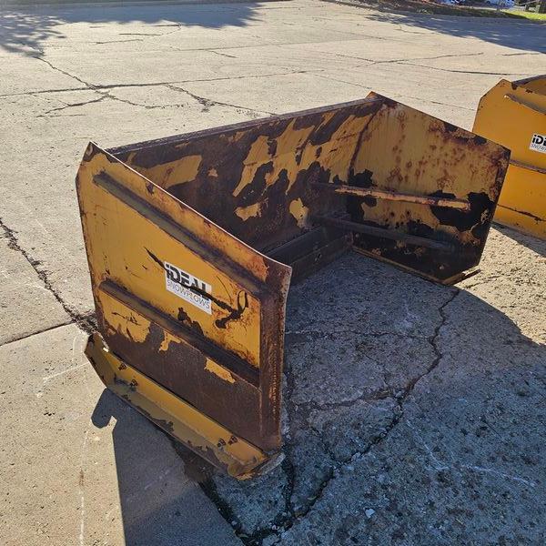 IDEAL 6' Skid Steer Pusher