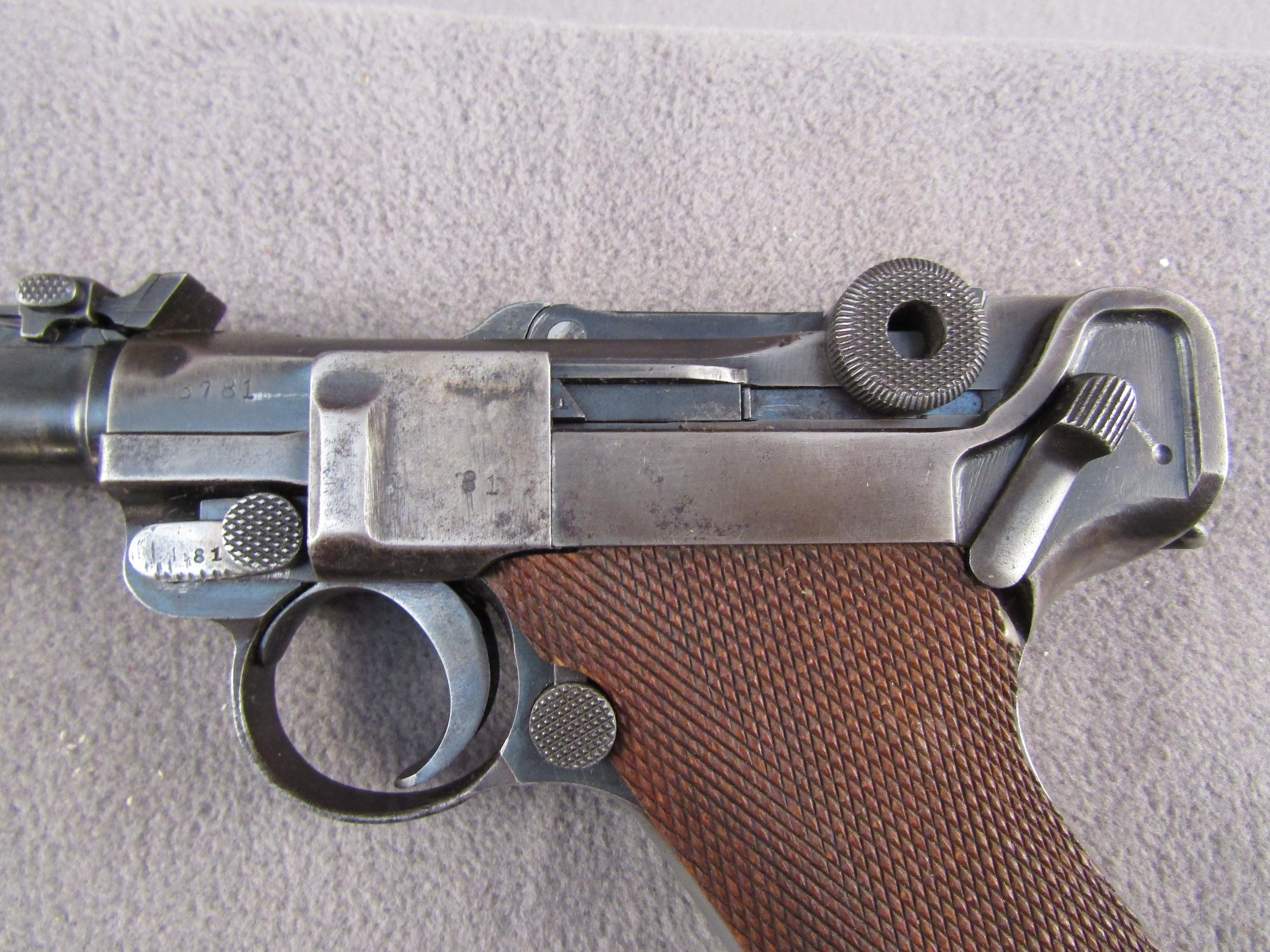 handgun: DWM MANUFACTURED ARTILLERY LUGER, 9MM SEMI AUTO PISTOL, S#3781L