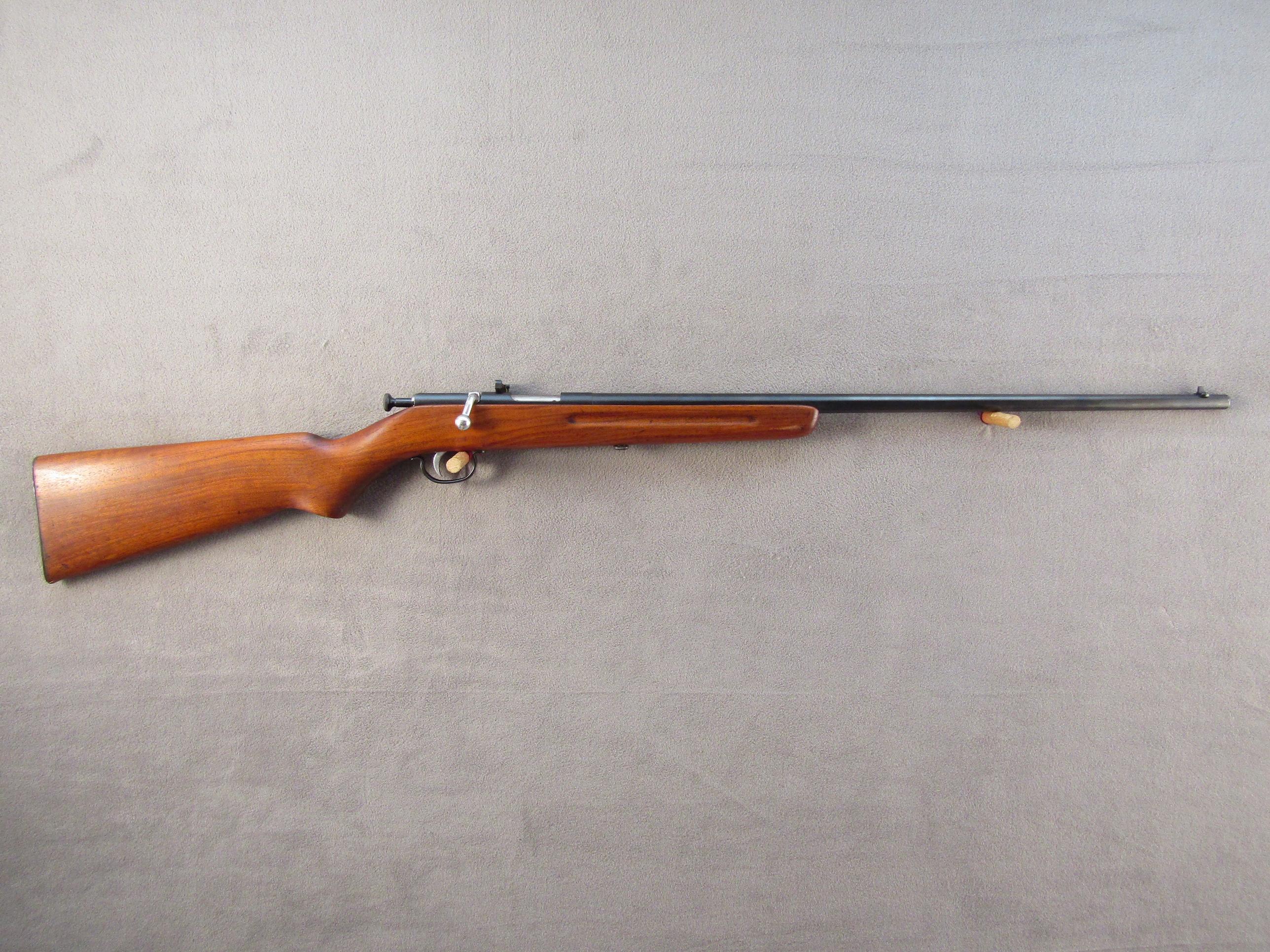 REMINGTON MODEL 33 NRA JR, 22CAL SINGLE SHOT BOLT ACTION RIFLE, NVSN