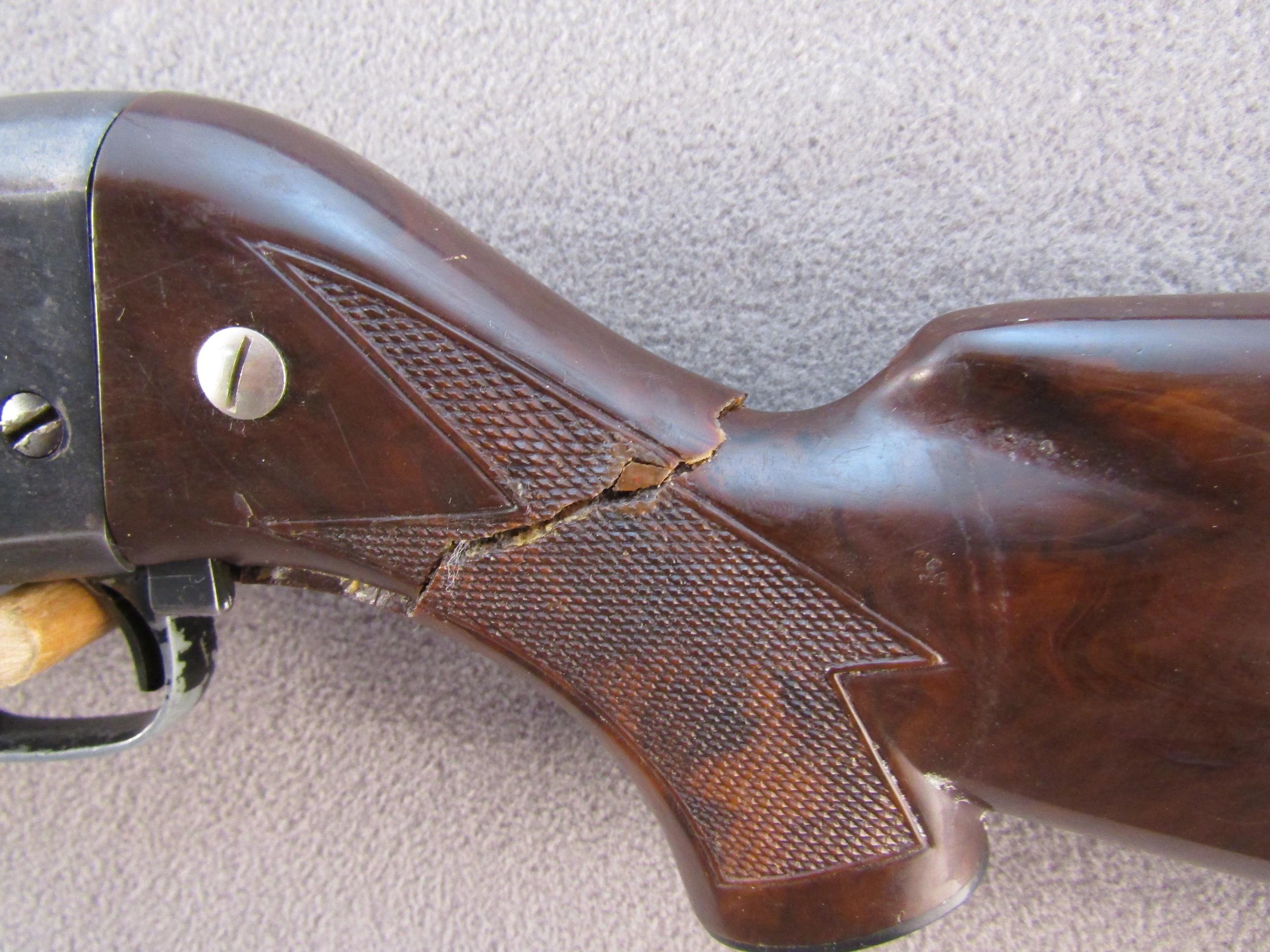 STEVENS MODEL 124C, 12GA BOLT ACTION SHOTGUN, NVSN