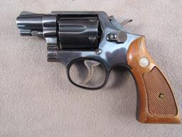 handgun: S&W Model 10-5, Revolver, 38, 6 shot, 2" barrel, S#C966726