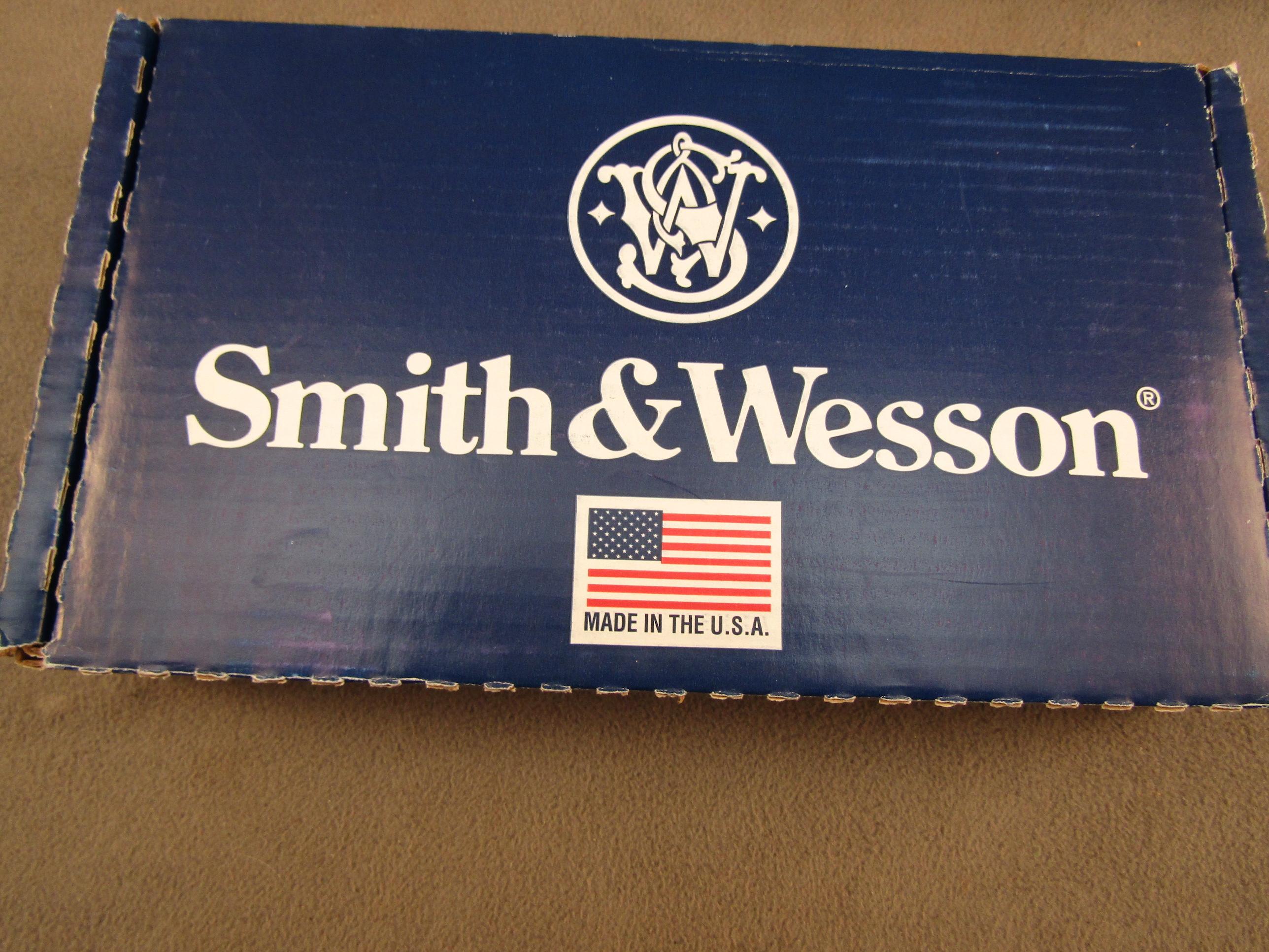 handgun: S&W Model SD4OVE, Semi-Auto Pistol, 40S&W, 14 shot, 4" barrel, S#HEF2972