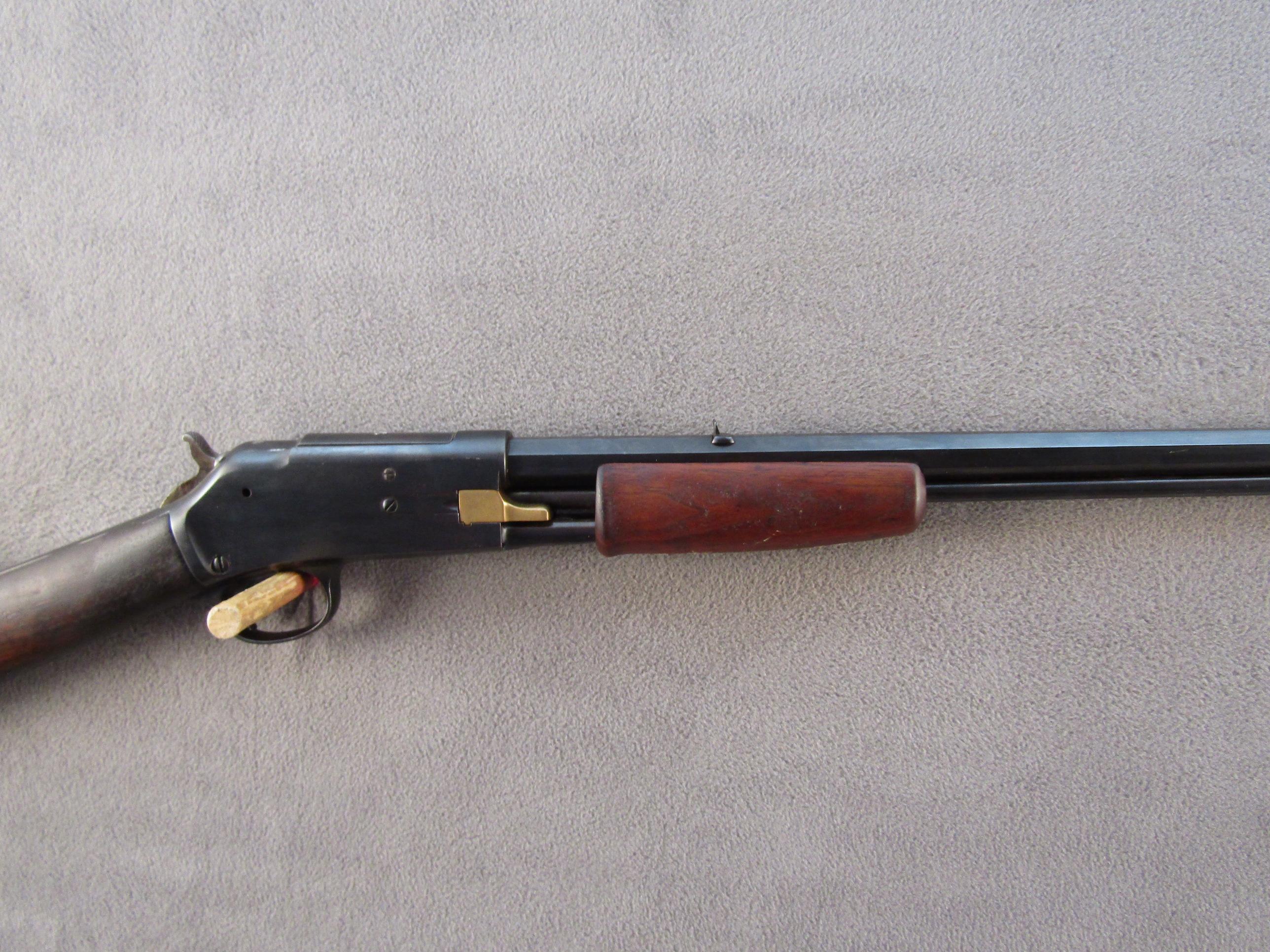 COLT Model Lightning, Pump-Action Rifle, .22 s&l, S#44092