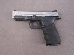 handgun: S&W Model M&P 40, Semi-Auto Pistol, .40, 15 shot, 4" barrel, S#HAM3264