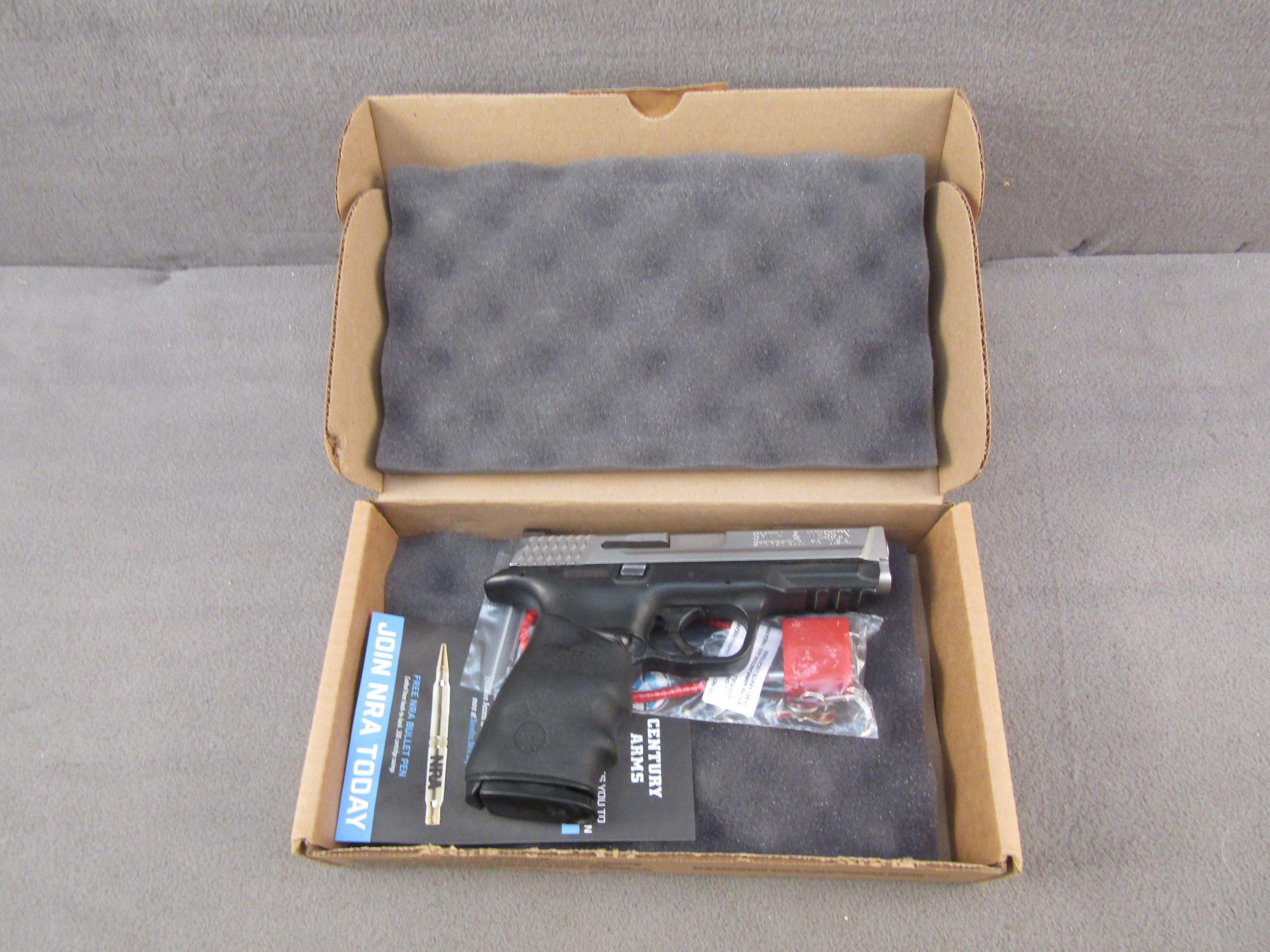 handgun: S&W Model M&P 40, Semi-Auto Pistol, .40, 15 shot, 4" barrel, S#HAM3264