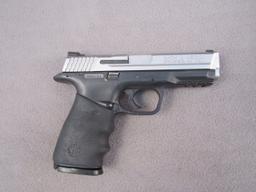 handgun: S&W Model M&P 40, Semi-Auto Pistol, .40, 15 shot, 4" barrel, S#HAM3264