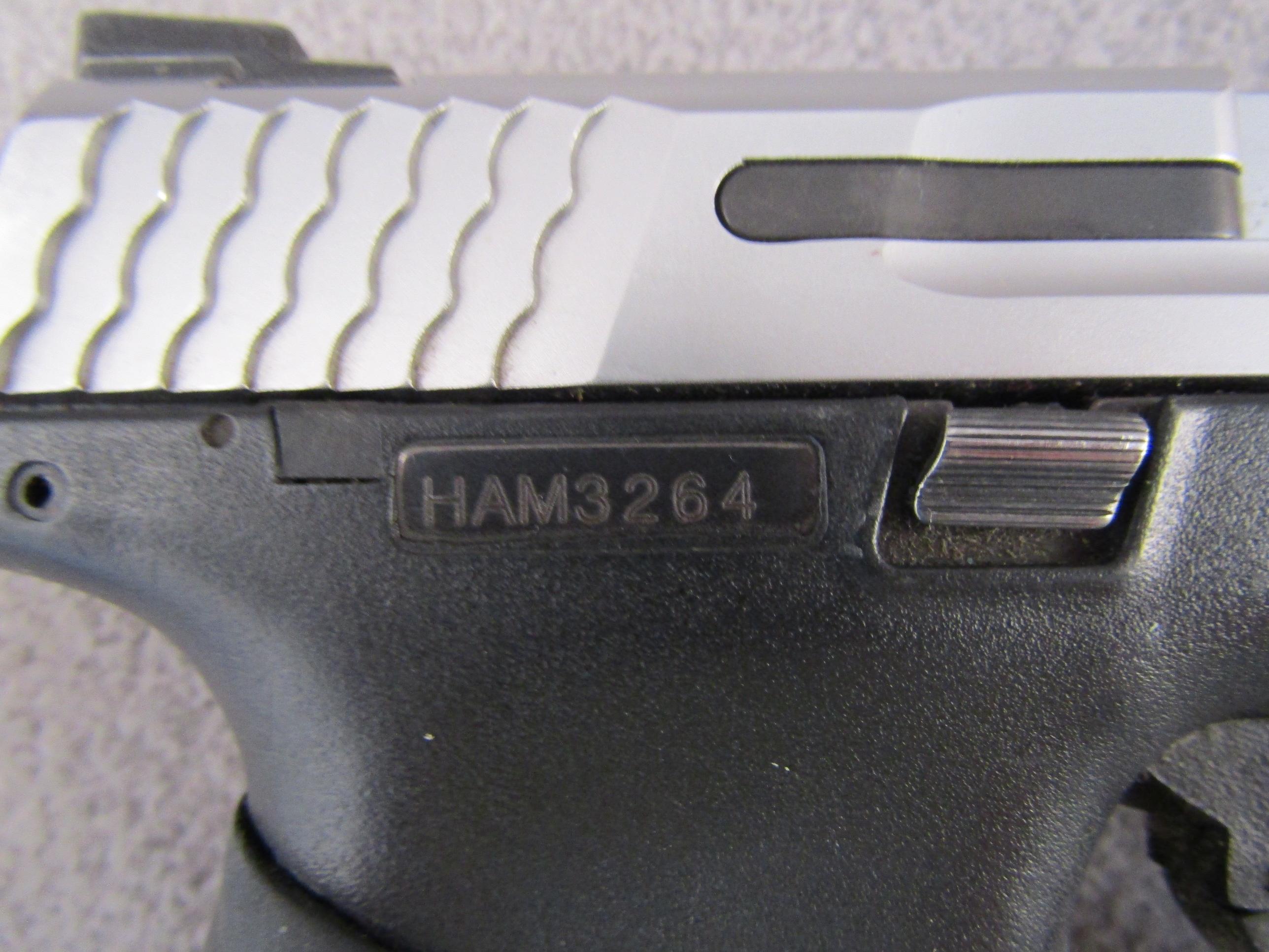 handgun: S&W Model M&P 40, Semi-Auto Pistol, .40, 15 shot, 4" barrel, S#HAM3264