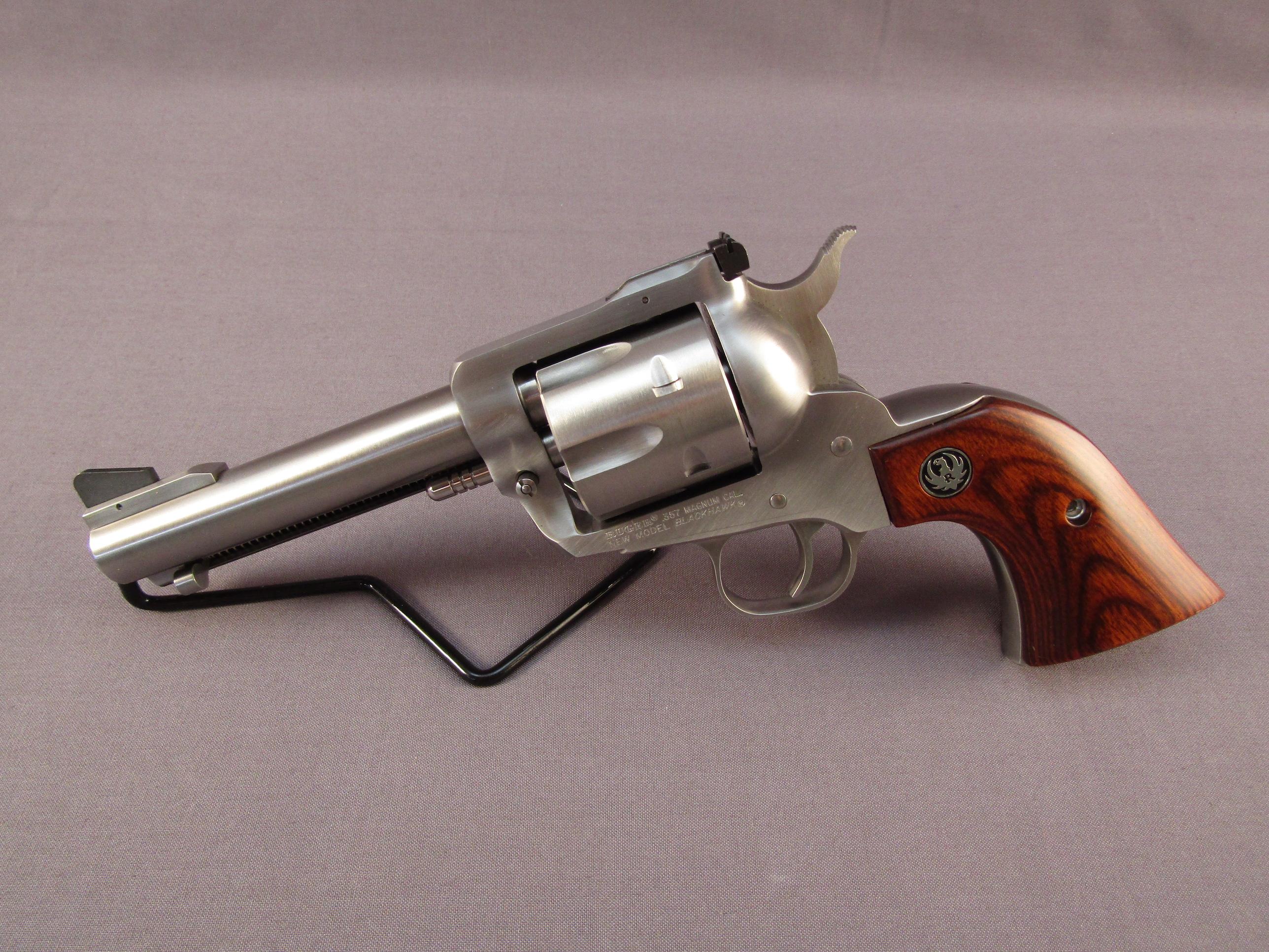 handgun: RUGER New Model Blackhawk, Revolver, .357mag, 6 shot, 4.5" barrel, S#38-27047