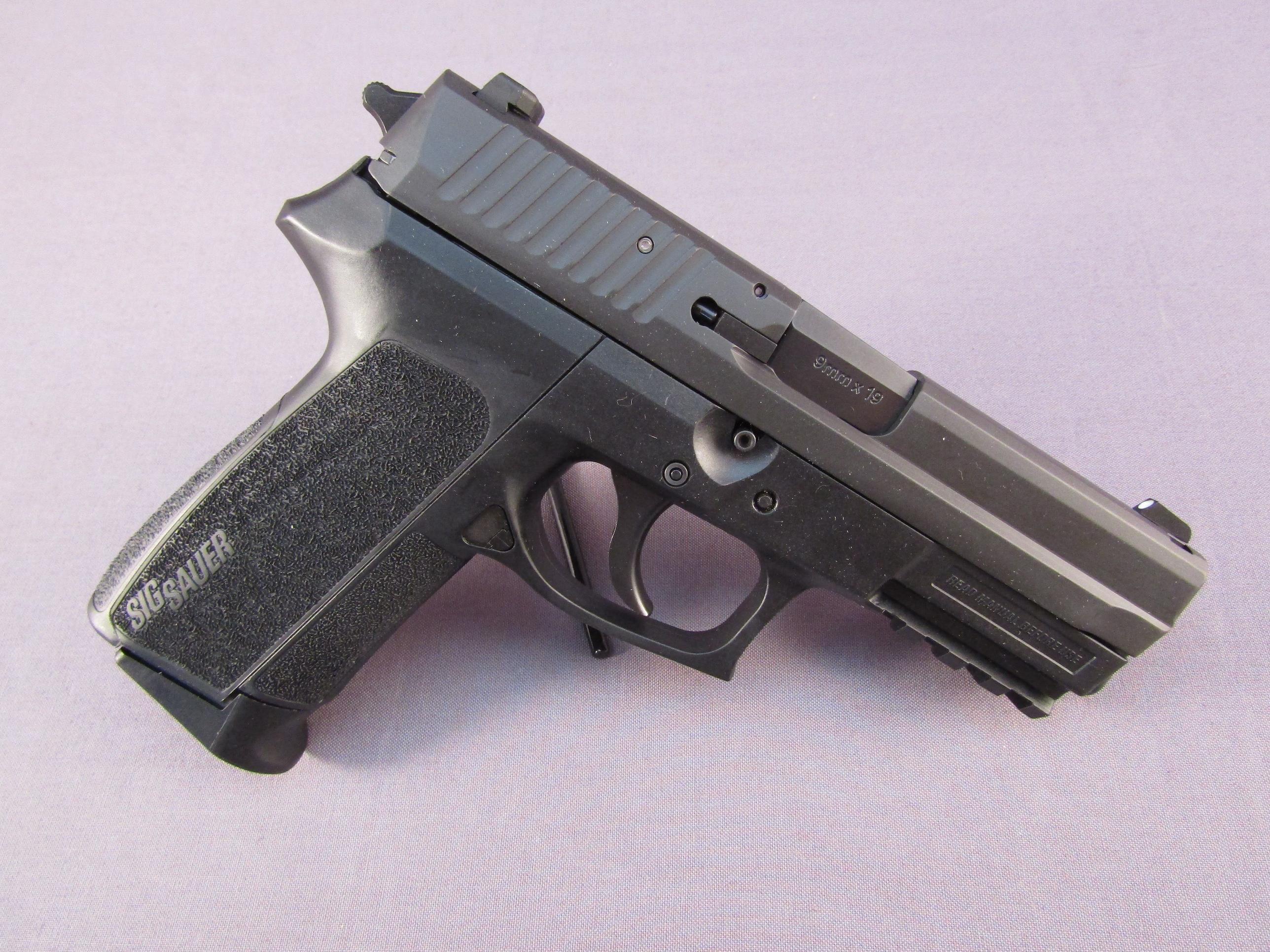 handgun: SIG SAUER Model SP2022, Semi-Auto Pistol, 9mm, 15 shot, 3.75" barrel, S#24D019747