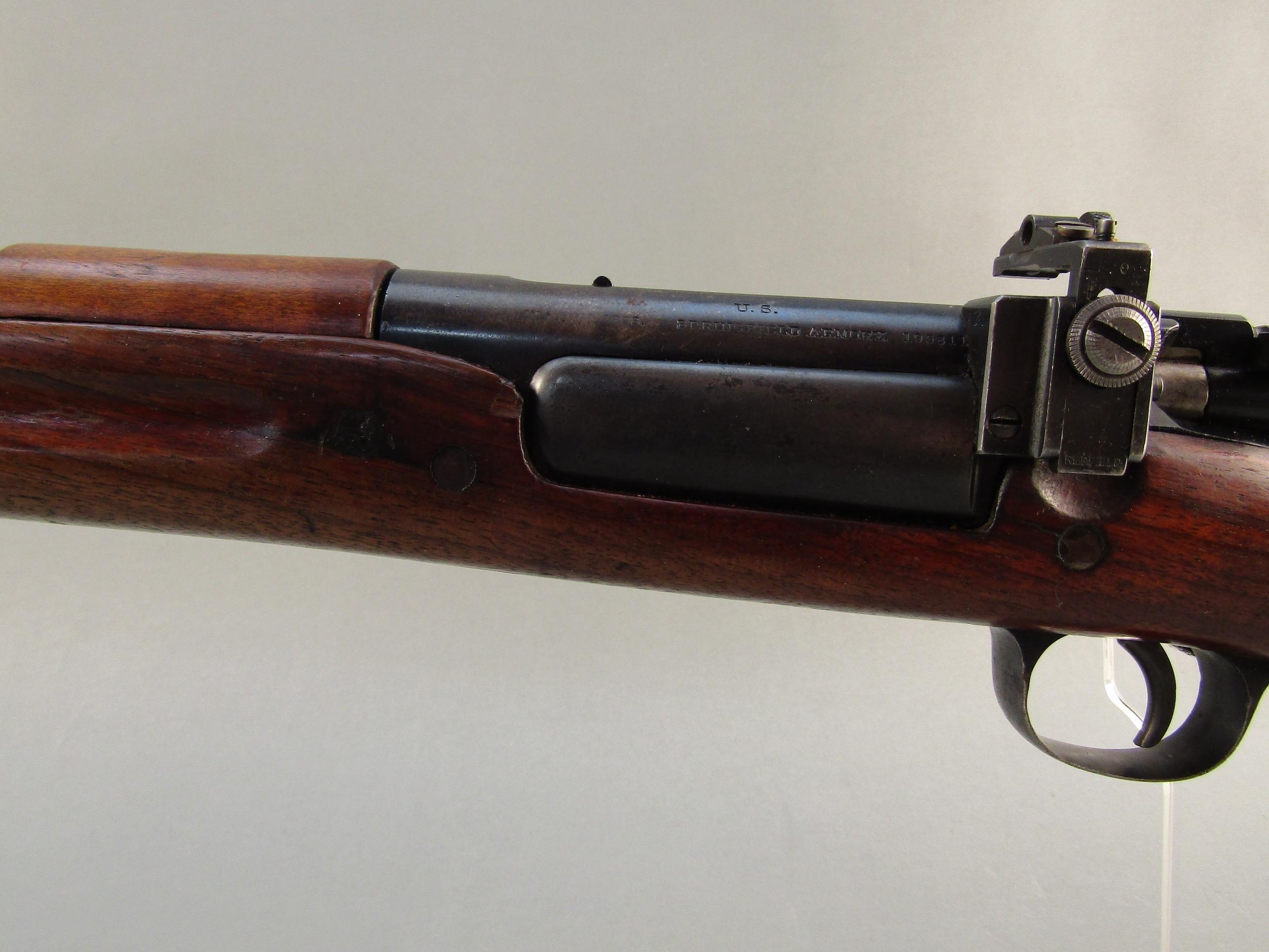 SPRINGFIELD ARMORY Model 1898, Bolt-Action Rifle, .30-40 Krag, S#195811