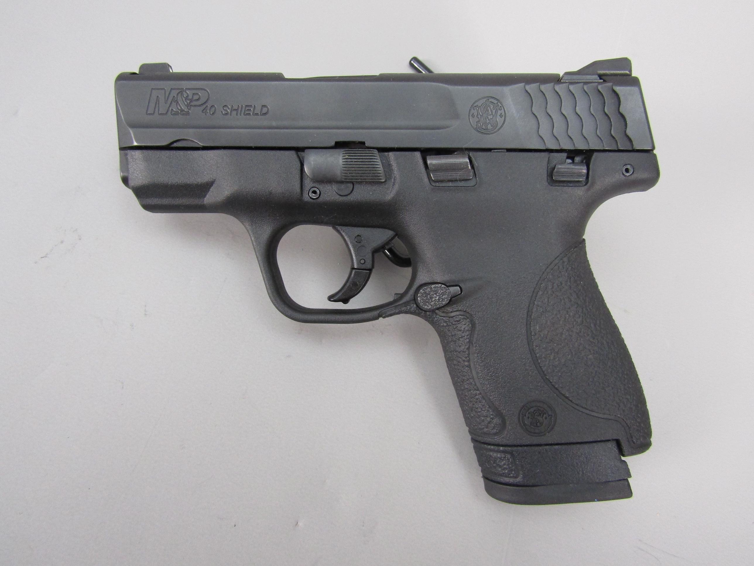 handgun: S&W Model M&P 40 Shield, Semi-Auto Pistol, .40, 7 shot, 3" barrel, 6" overall, S#HTH4332