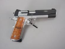 handgun: SIG SAUER Model 1911, Semi-Auto Pistol, .45Auto, 8 shot, 5" bbl, 8 1/2" overall S#54A045993