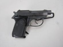 handgun: BERETTA Model 3032 Tomcat, Semi-Auto Pistol, .32Auto, 6 shot 2.75" bbl 5.25" o/a S#DA640097