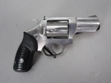 handgun: RUGER Model SP101, Revolver, .22, 6 shot, 2 1/4" barrel, 6 3/4" overall, S#571-62990
