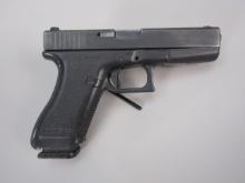 handgun: GLOCK Model 17, Semi-Auto Pistol, 9mm, 17 shot, 4" barrel, 8 1/2" overall, S#LD858