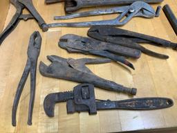 2 Small Vises, Misc Tools