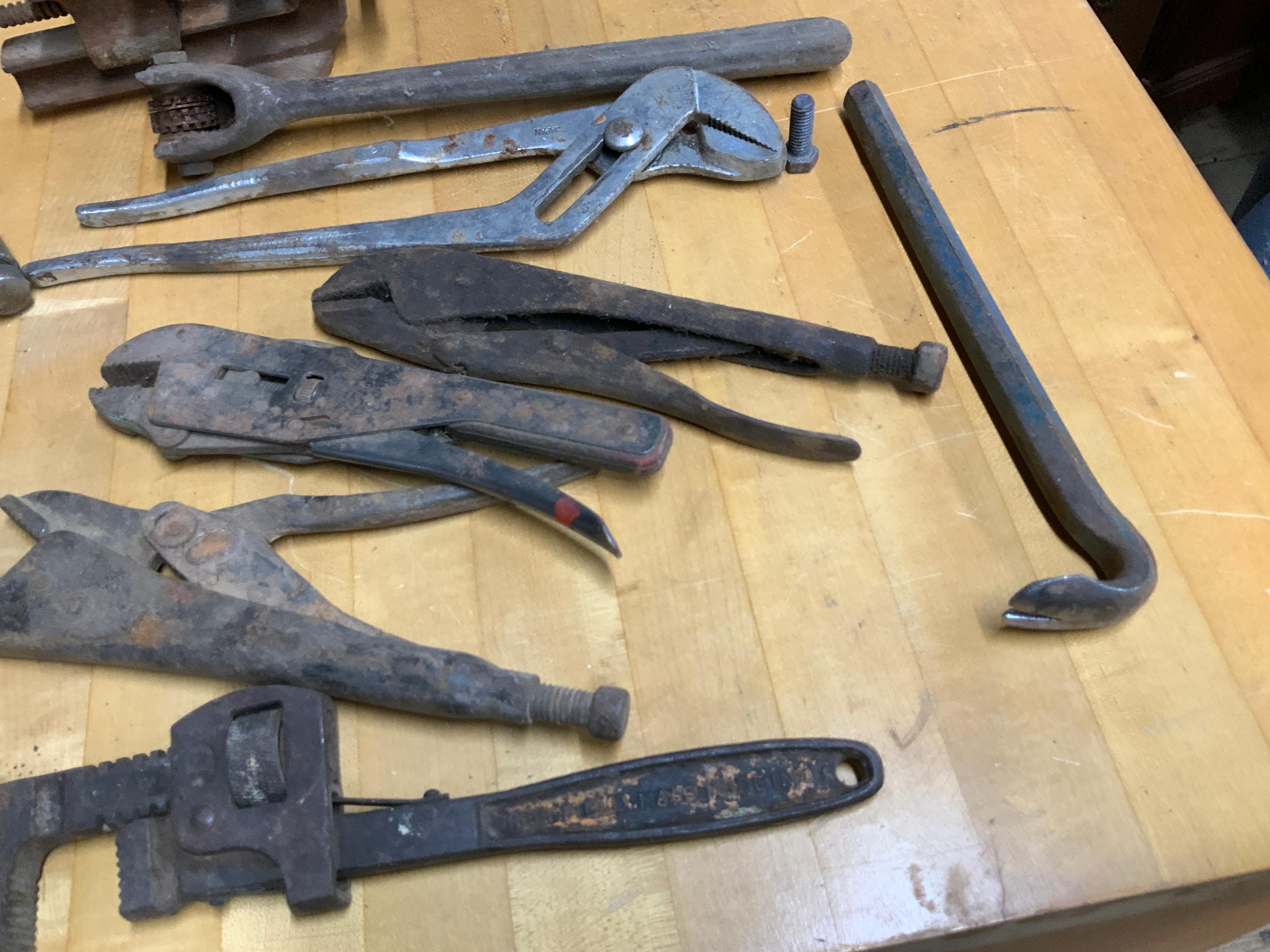 2 Small Vises, Misc Tools