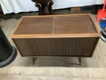 Vintage Magnavox Stereo