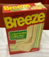 Vintage Breeze Detergent Box w/Towel Inside!