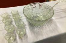 Punch Bowl w/8 Cups