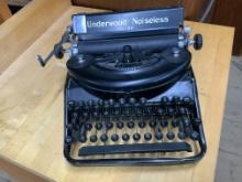 Vintage Underwood Noiseless #77 Typewriter