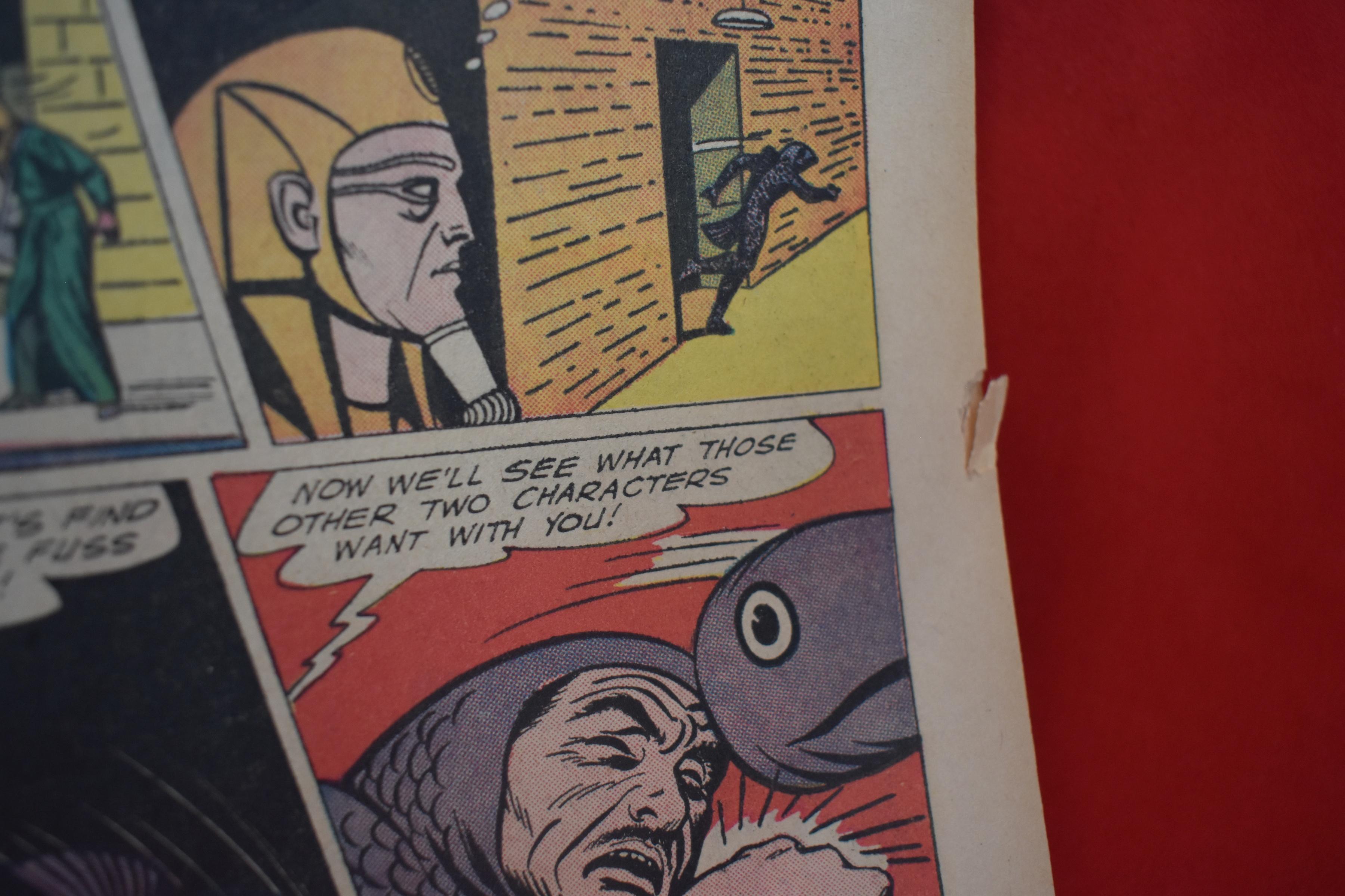 HOUSE OF MYSTERY #154 | MARTIAN MANHUNTER - JACK SPARLING - 1965 | *TWO CENTERFOLD PAGES DETACHED*