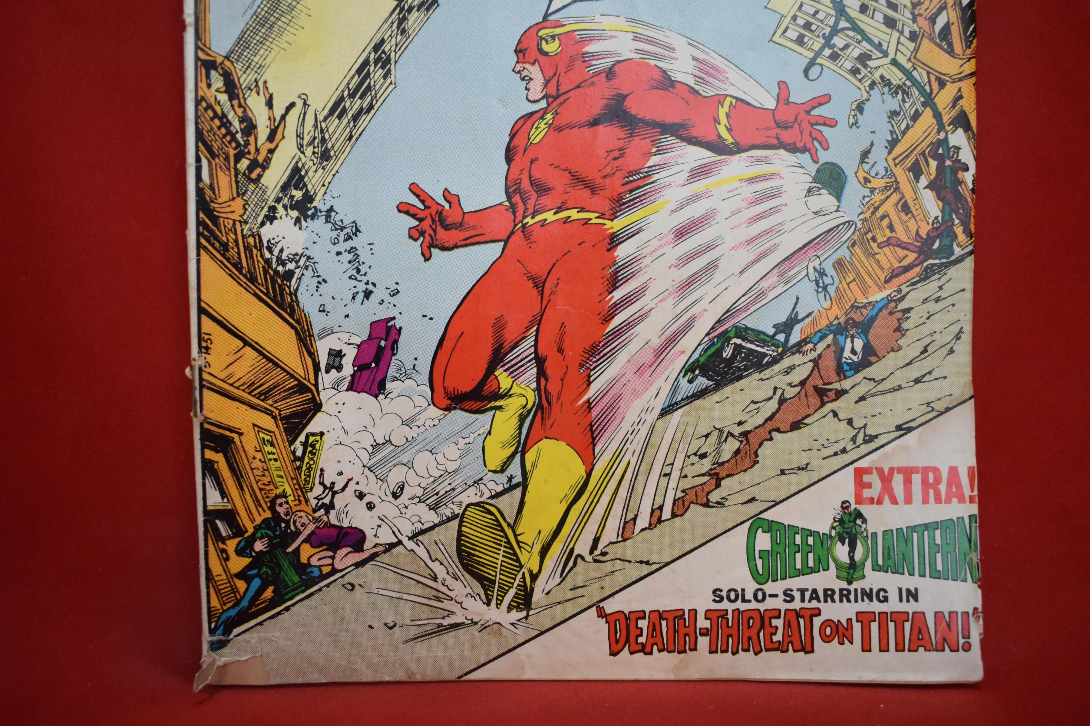 FLASH #221 | DEATH-TREAT ON TITAN! | NICK CARDY - 1973 | *SOLID - A FEW ISSUES - SEE PICS*