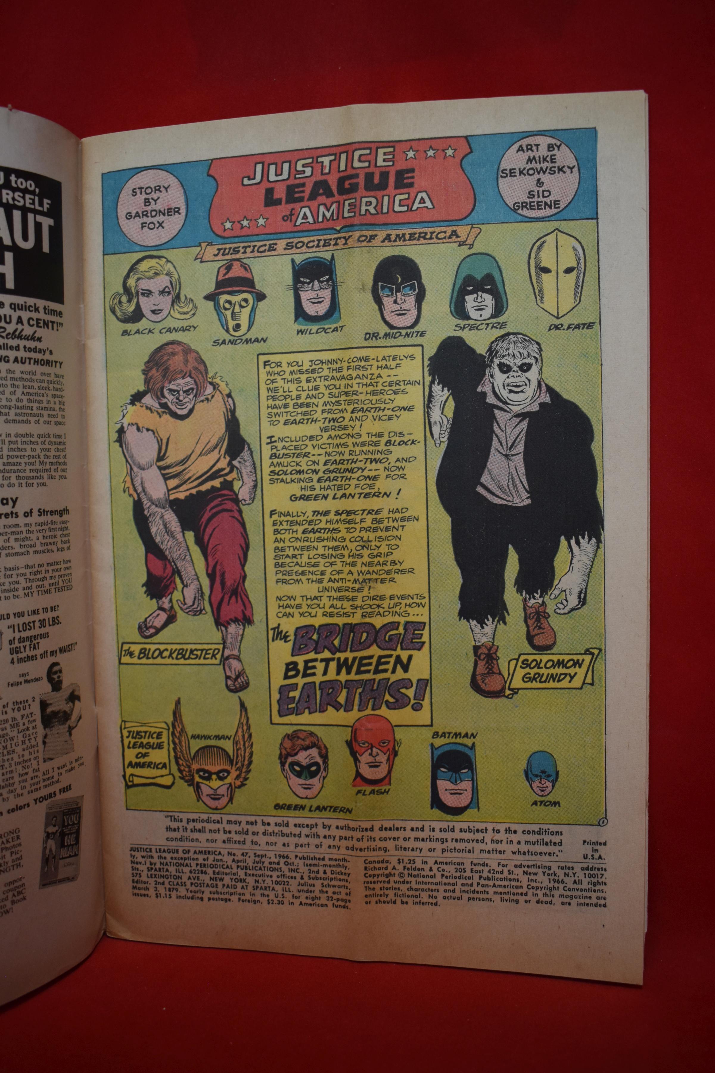 JUSTICE LEAGUE #47 | THE BRIDGE BETWEEN EARTHS - SEKOWSKY - 1966 | *SUBSCRIPTION CREASE*