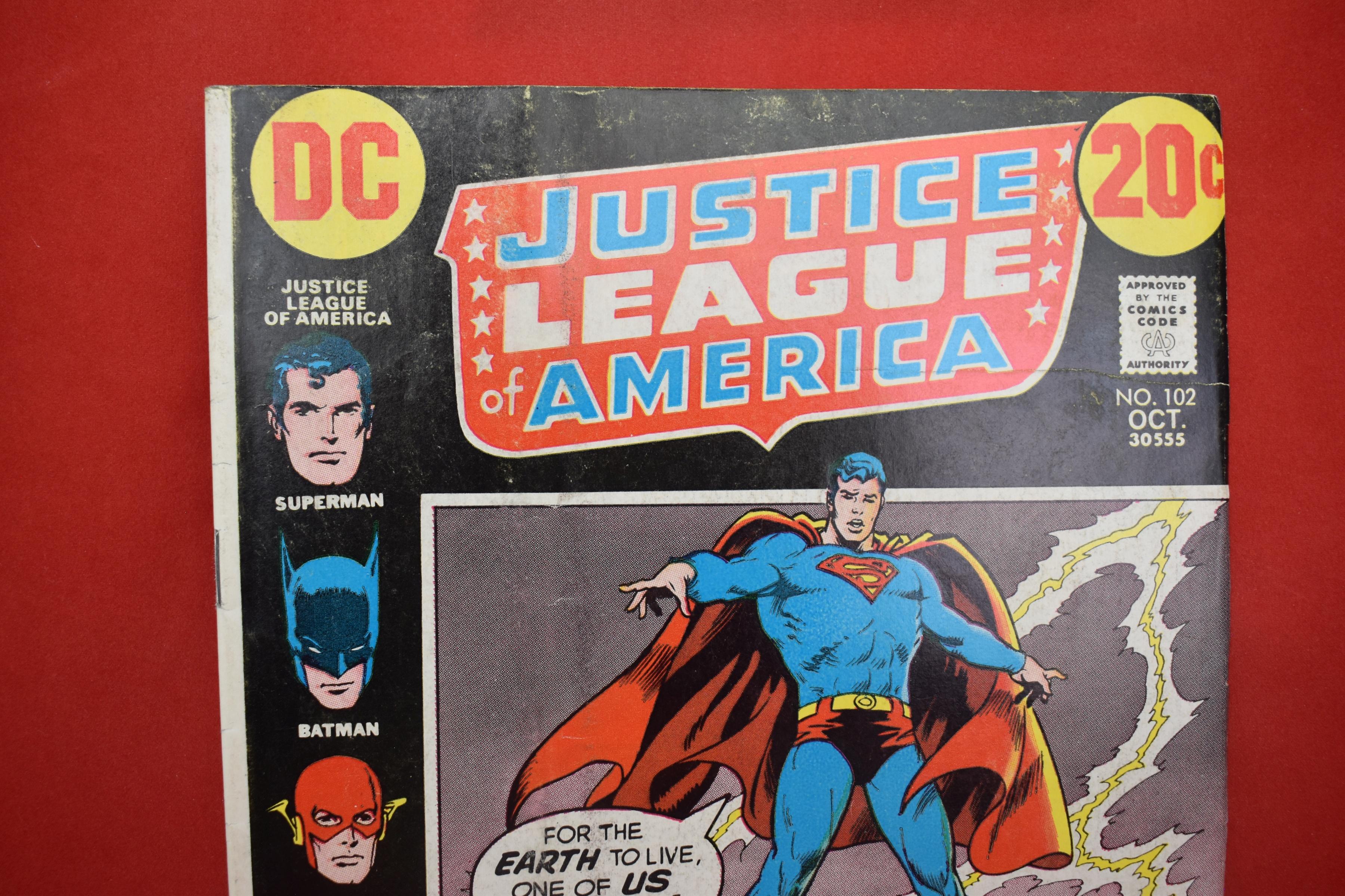 JUSTICE LEAGUE #102 | RED TORNADO DESTROYED! | NICK CARDY - 1972 | *BIT OF CREASING - SEE PICS*
