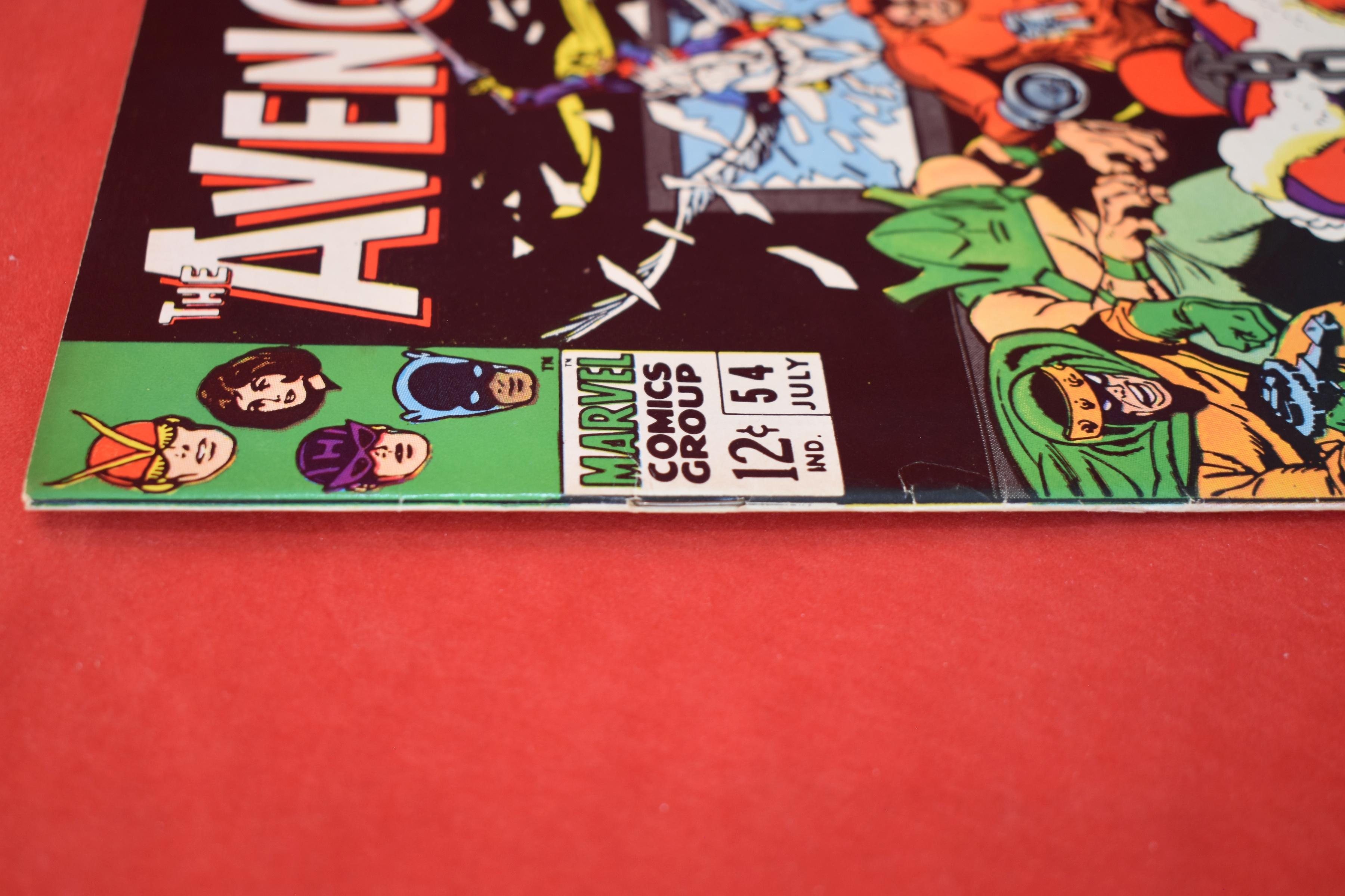AVENGERS #54 | KEY 1ST CAMEO APP OF ULTRON, 2ND DANE WHITMAN AS BLACK KNIGHT - NICE BOOK!