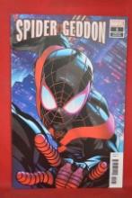 SPIDER-GEDDON #1 | DEATH OF SPIDERMAN NOIR, DEATH OF SPIDERMAN UK | MIKE MCKONE VARIANT