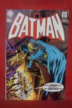 BATMAN #221 | A BAT-DEATH FOR BATMAN! | CLASSIC NEAL ADAMS - 1970 - NICE BOOK!