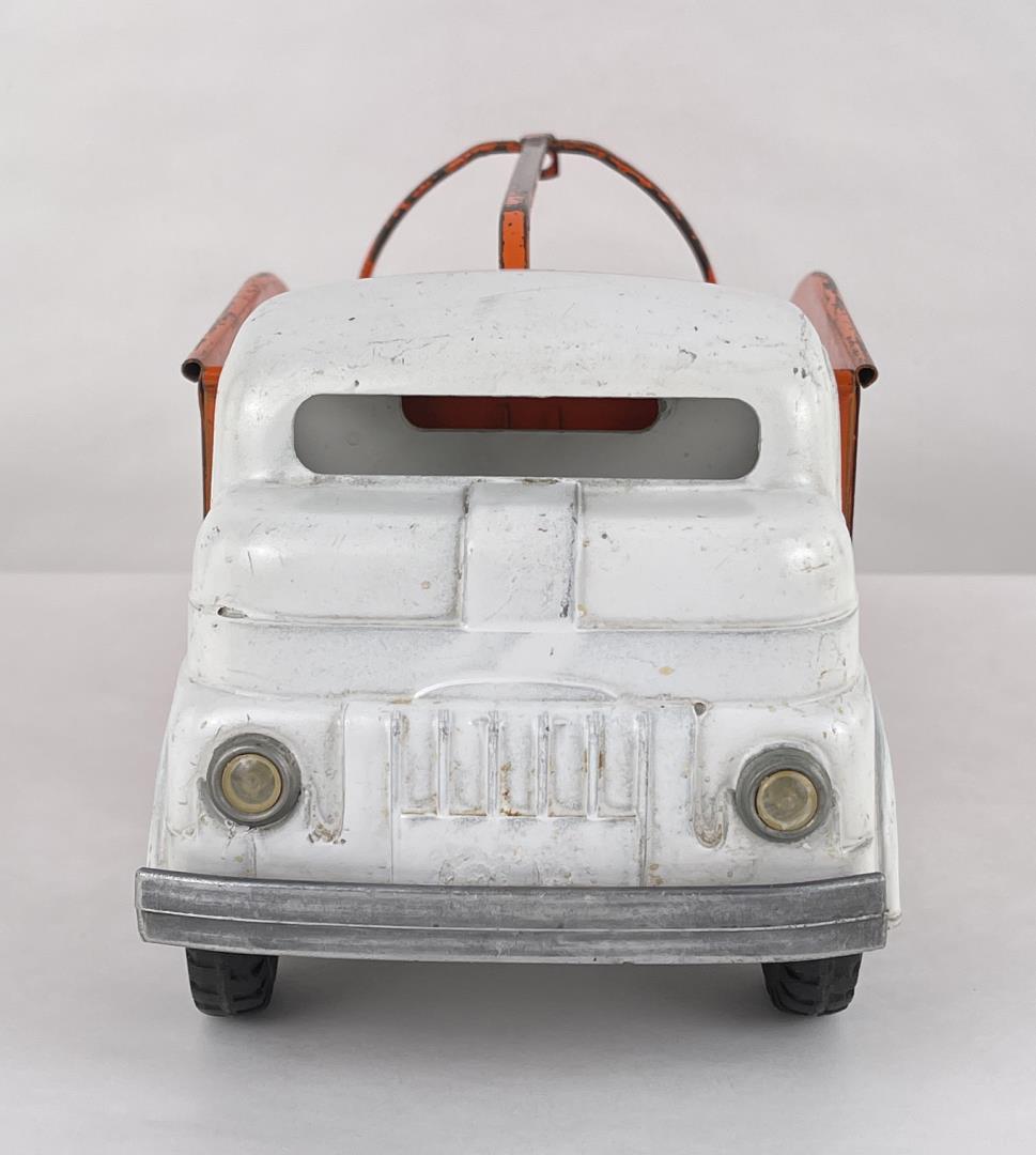 Structo Toyland Garage X-37 Tow Truck Toy