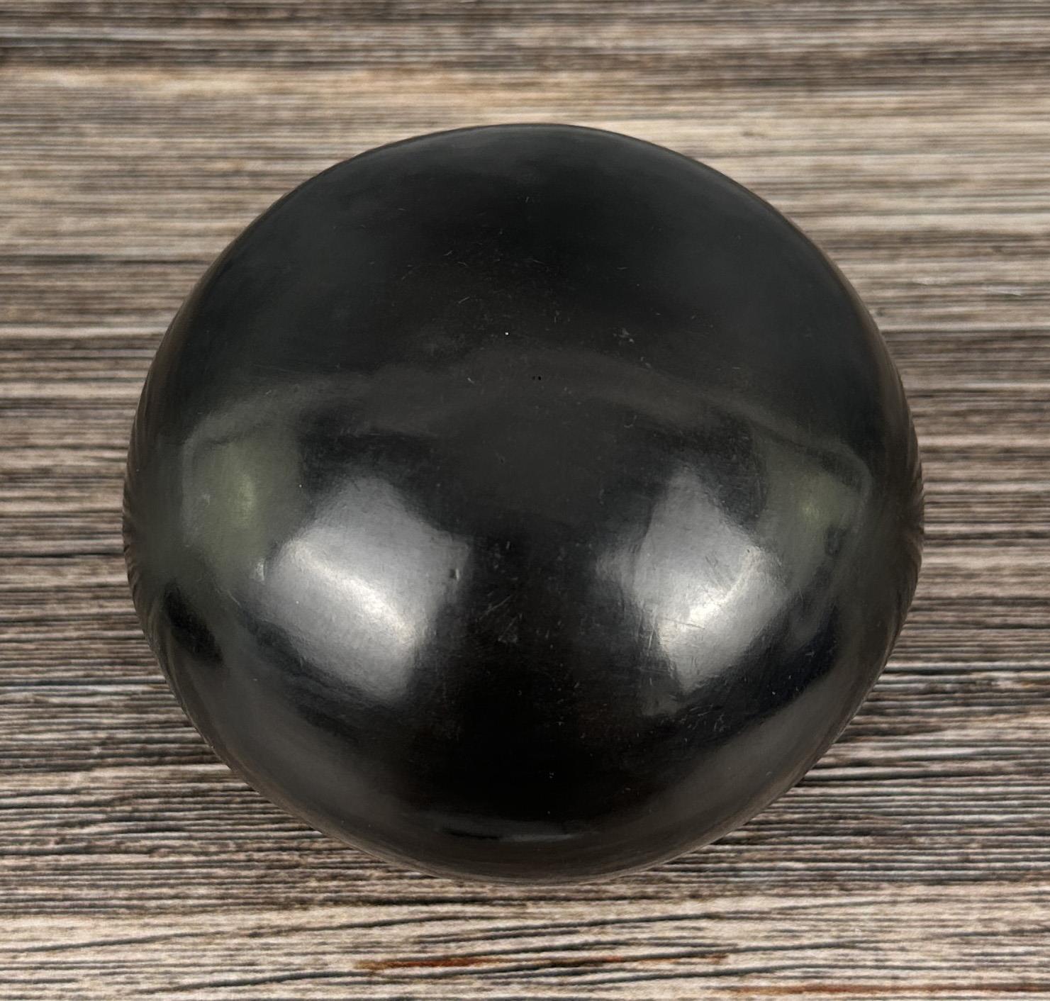 Mata Ortiz Black Pot