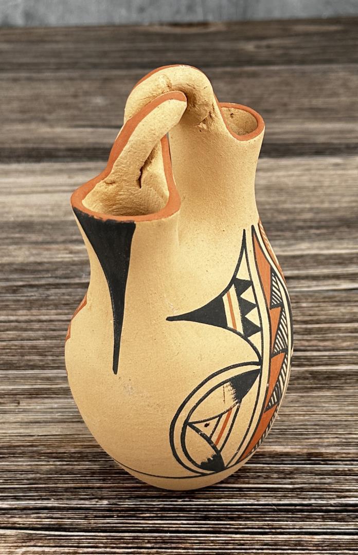 T Toya Jemez Pueblo Pottery Wedding Vase