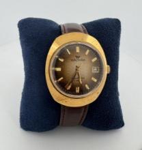 Mid Century Waltham 17j Date Manual Wind Watch