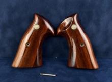 Smith & Wesson N Frame Goncalo Alves Pistol Grips