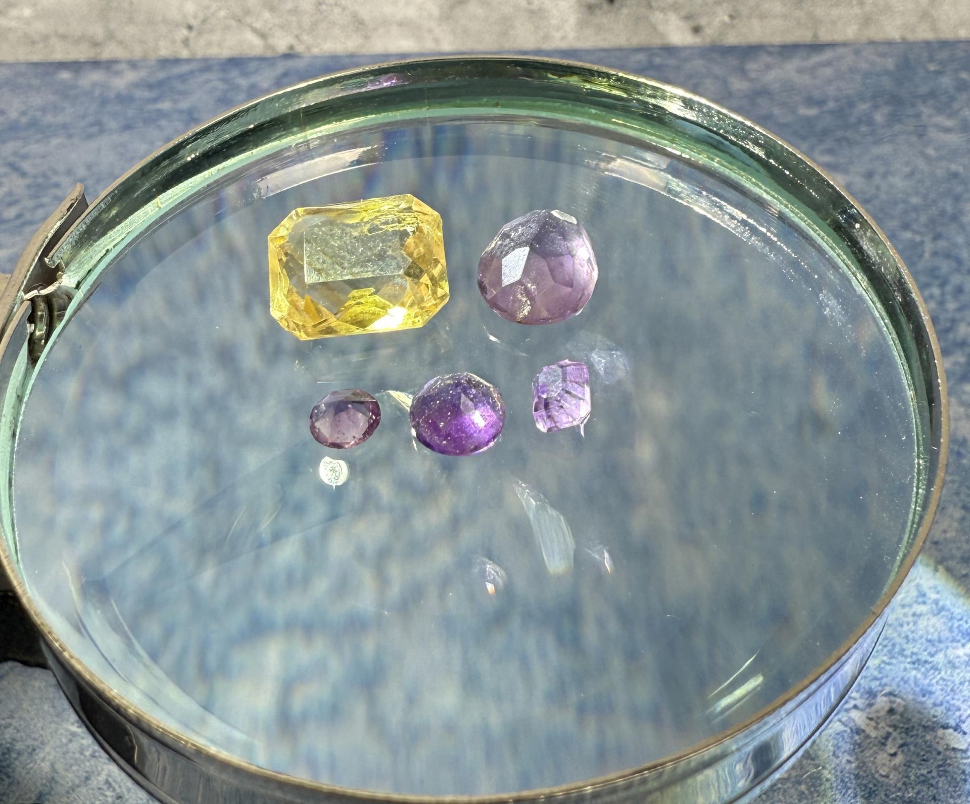 9.6ct of Citrine and Amethyst Gemstones
