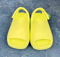 Yeezy Slide Glow Green GX6140 Size 5k New in Box