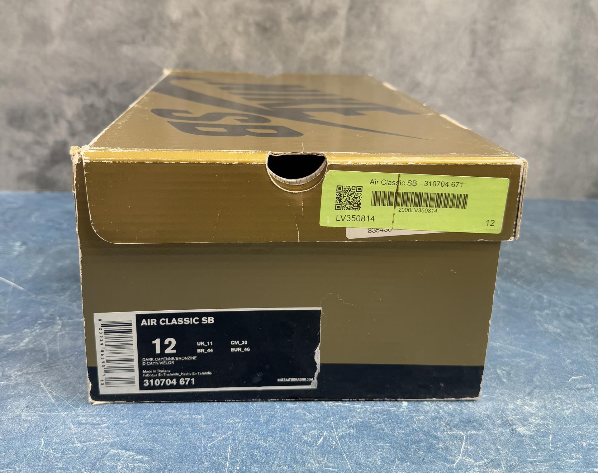 Nike Air Classic SB 310704-671 Size 12 New in Box