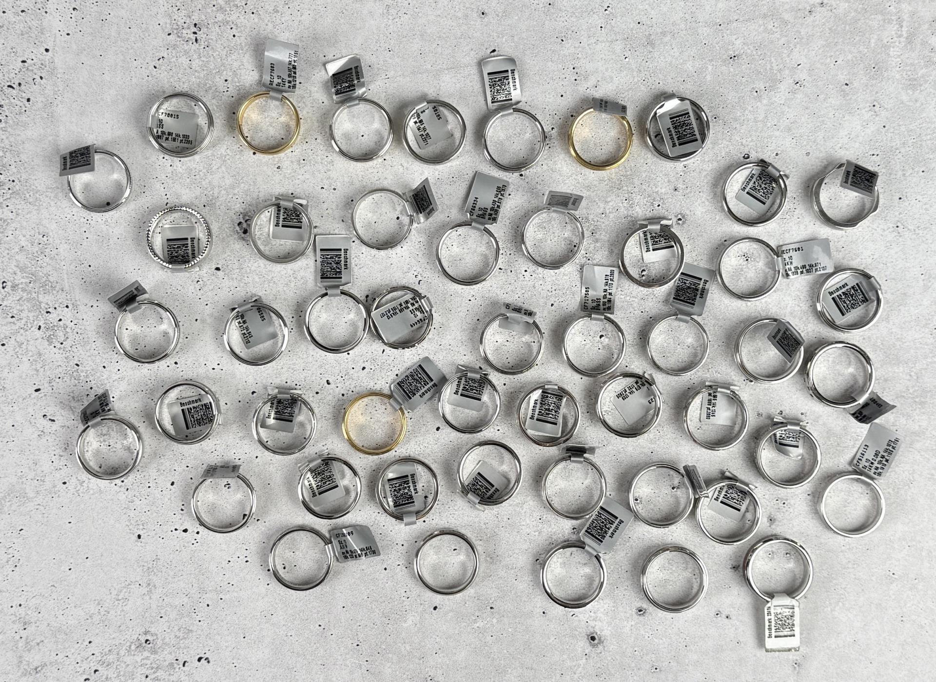 Benchmark Store Sample Rings