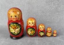 Traditional Russian Matryoshka Nesting Doll Set