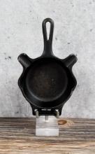 Griswold Cast Iron Mini Skillet Ashtray 570a