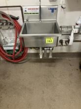 Knee Operated Hand wash sink