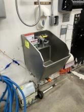 Hand sink & Eye wash station