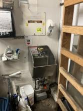 Hand wash sink w/eyewash station