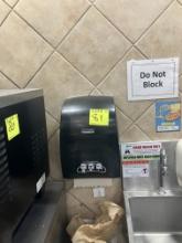 Paper towels dispenser